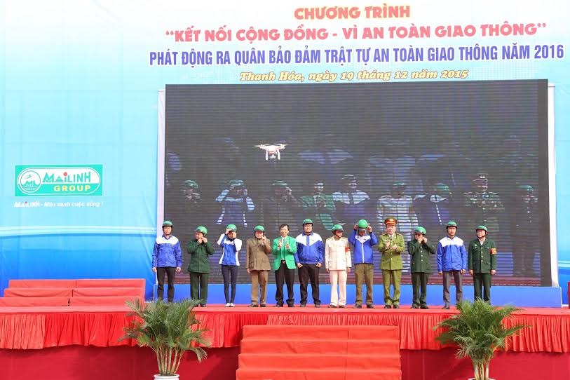 Kết[-]nối[-]cộng[-]đồng[-]vì[-]an[-]toàn[-]giao[-]thông
